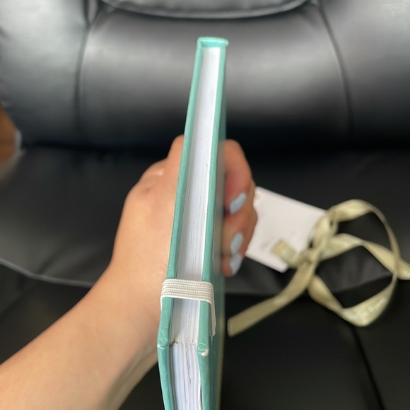 Authentic Van Cleef & Arpels Notebook📒 - Picture 8 of 15